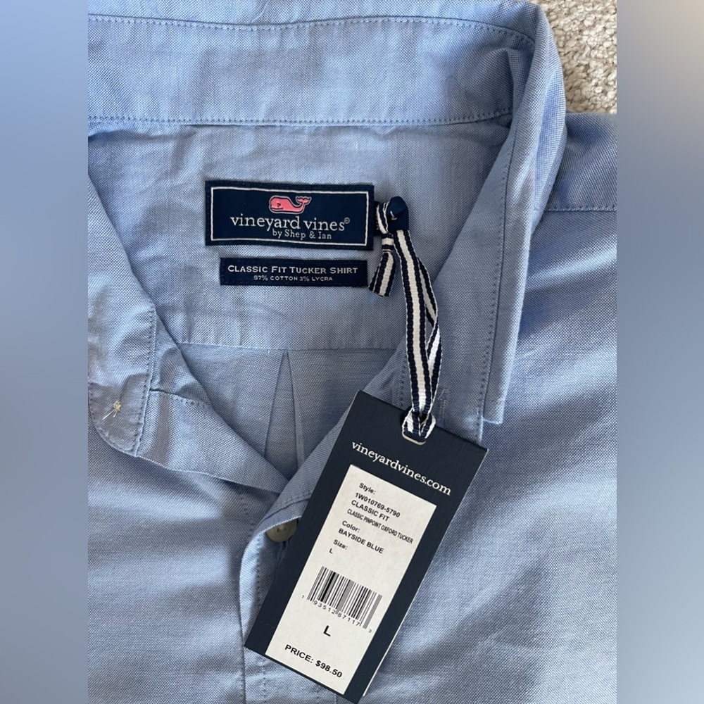 Vineyard Vines Men’s Classic Tucker shirt, light blue, classic fit